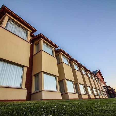 Antu Malal Hotel Plaza Huincul Exterior photo