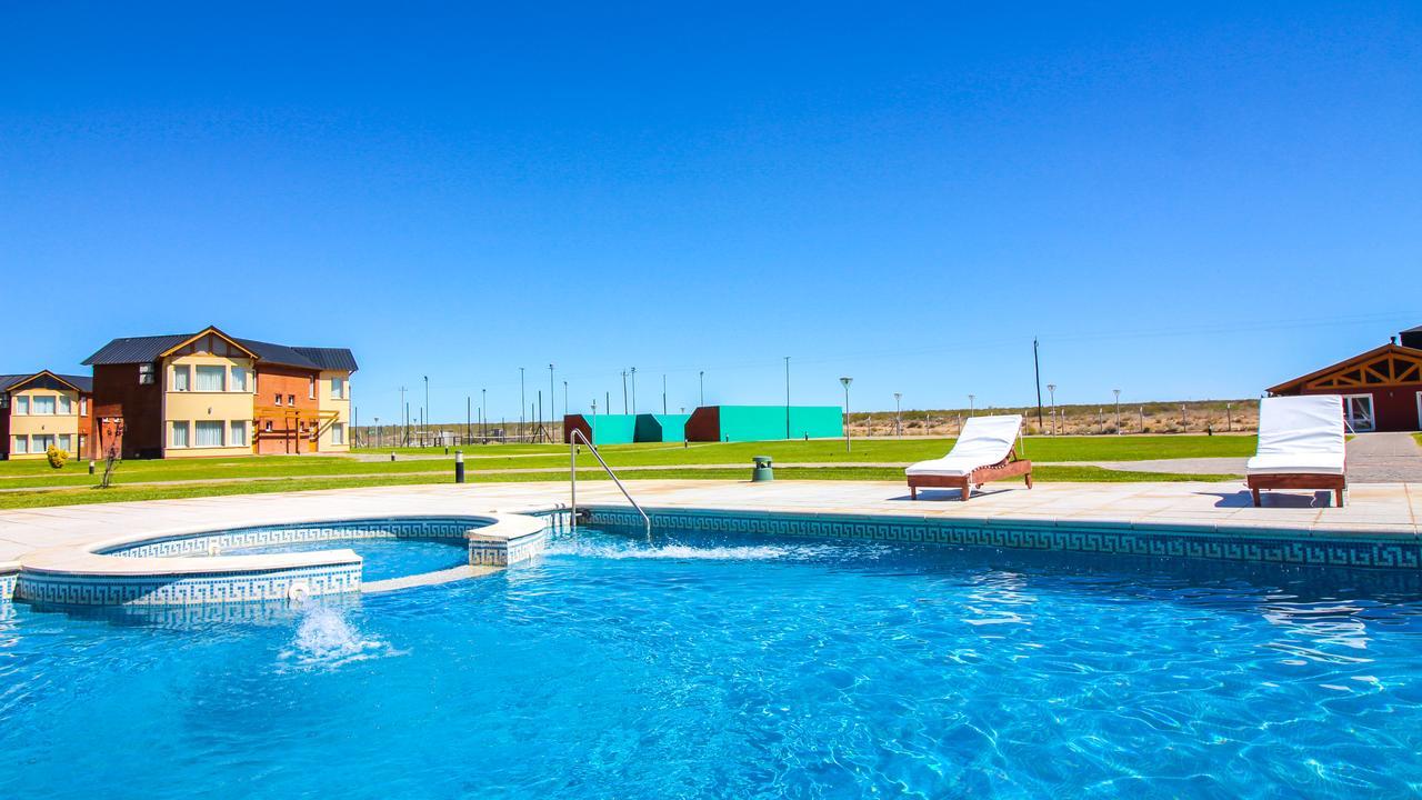 Antu Malal Hotel Plaza Huincul Exterior photo